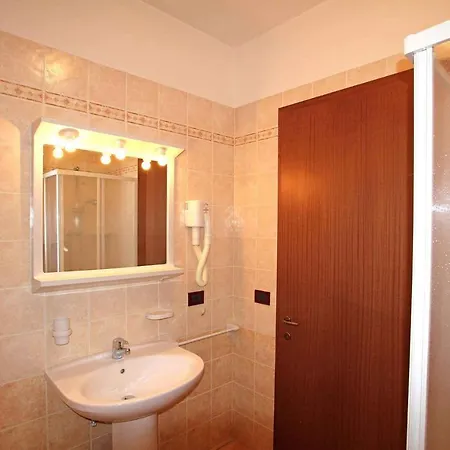 Apartment In 27932