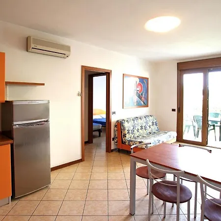 Apartment In 27932